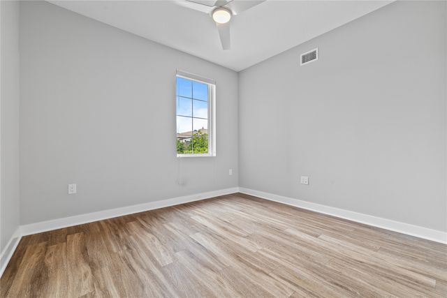 400 SW 7th Street 209, Des Moines, IA 50309