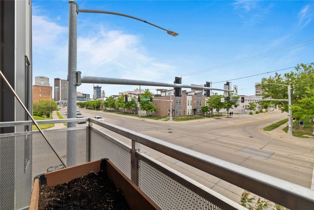 400 SW 7th Street 209, Des Moines, IA 50309