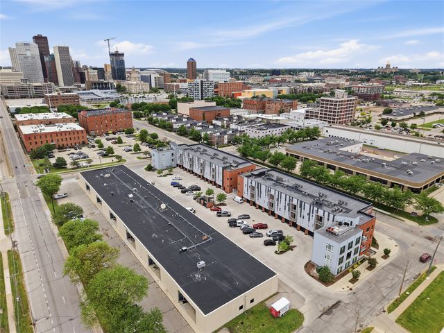 400 SW 7th Street 209, Des Moines, IA 50309