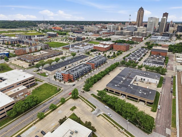 400 SW 7th Street 209, Des Moines, IA 50309