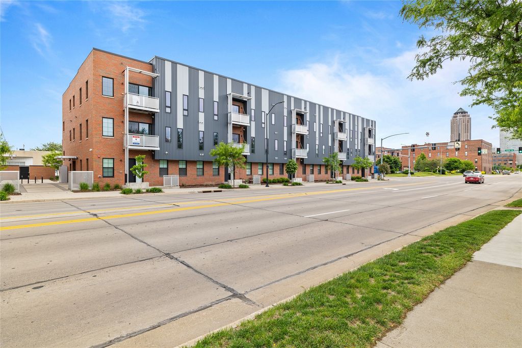400 SW 7th Street 209, Des Moines, IA 50309