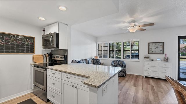 11 QUAILS RUN BOULEVARD 2, Englewood, FL 34223