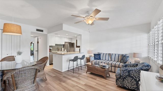 11 QUAILS RUN BOULEVARD 2, Englewood, FL 34223