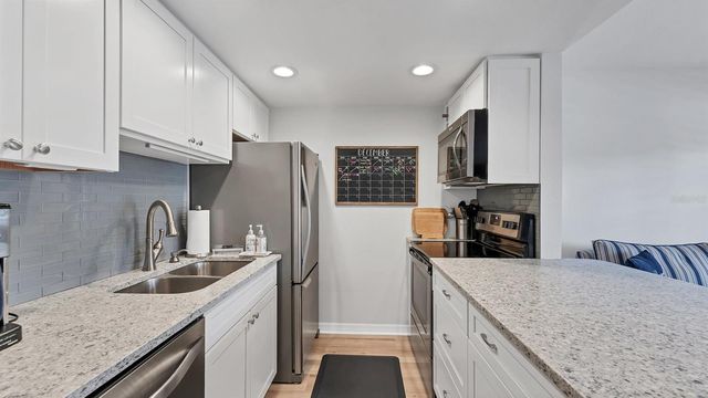 11 QUAILS RUN BOULEVARD 2, Englewood, FL 34223