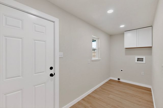 208 Ponderosa Lane, Burleson, TX 76028