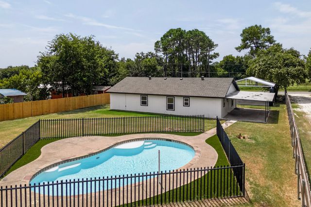 208 Ponderosa Lane, Burleson, TX 76028