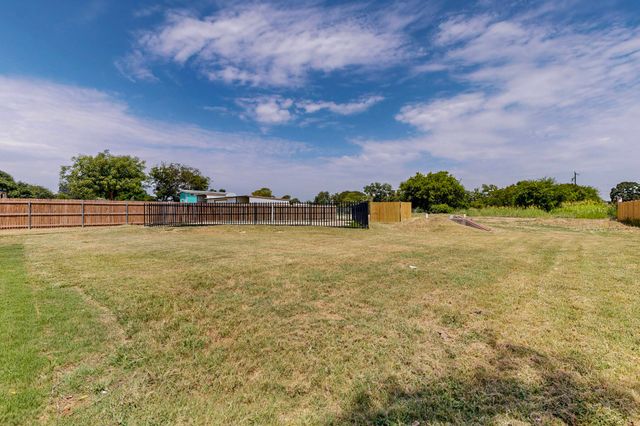 208 Ponderosa Lane, Burleson, TX 76028