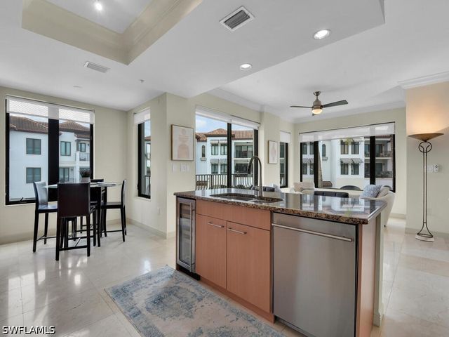 1490 5th AVE S 200A, Naples, FL 34102