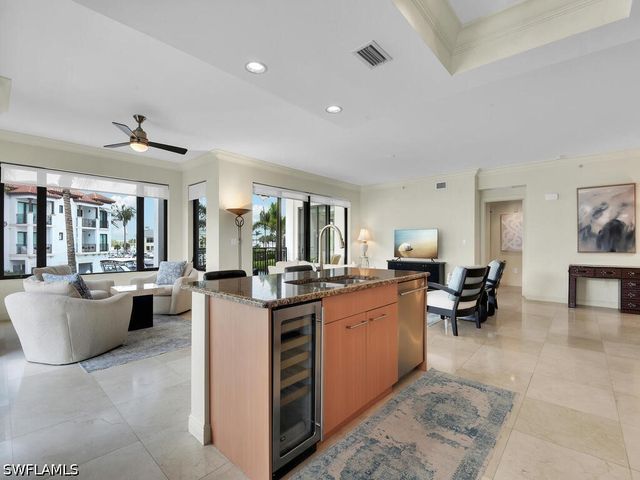 1490 5th AVE S 200A, Naples, FL 34102
