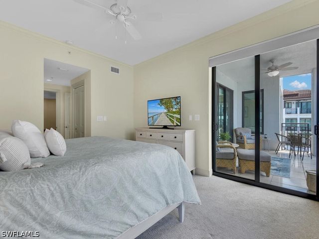 1490 5th AVE S 200A, Naples, FL 34102