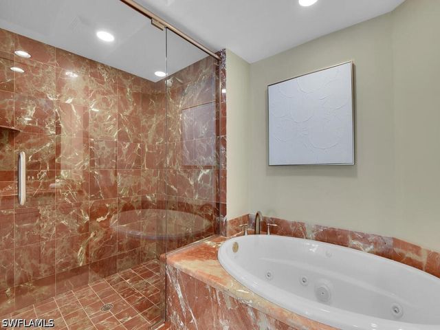 1490 5th AVE S 200A, Naples, FL 34102