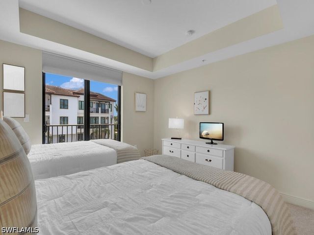 1490 5th AVE S 200A, Naples, FL 34102