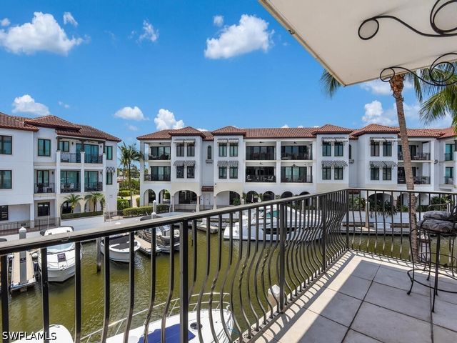 1490 5th AVE S 200A, Naples, FL 34102