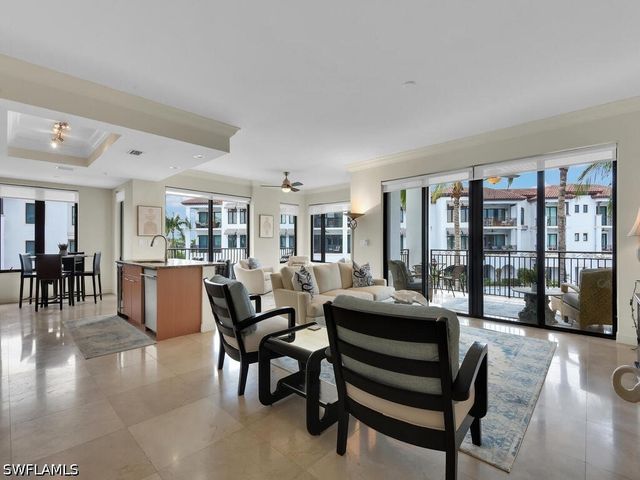 1490 5th AVE S 200A, Naples, FL 34102