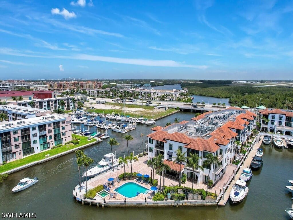 1490 5th AVE S 200A, Naples, FL 34102