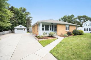 465 W 32nd Street, Holland, MI 49423
