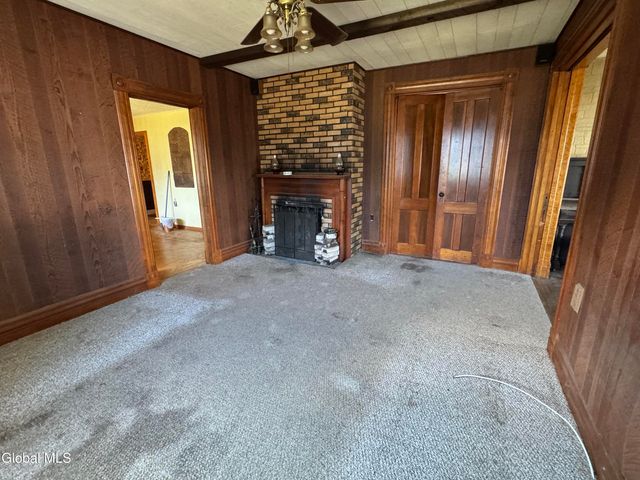 16 Grove Avenue, Glens Falls, NY 12801