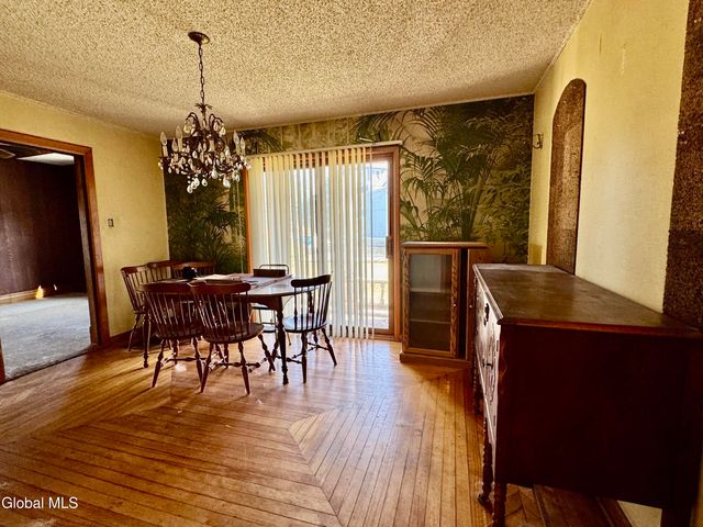 16 Grove Avenue, Glens Falls, NY 12801