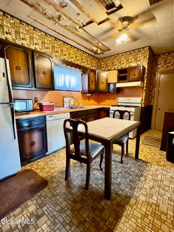 16 Grove Avenue, Glens Falls, NY 12801