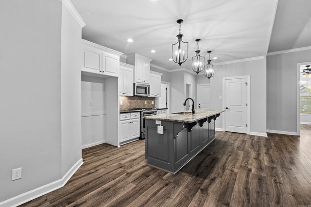 9824 Oak Forest Lane, Sherwood, AR 72120