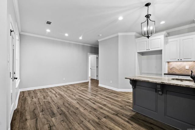 9824 Oak Forest Lane, Sherwood, AR 72120