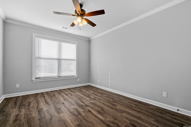 9824 Oak Forest Lane, Sherwood, AR 72120