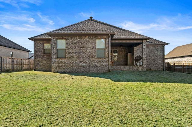 9824 Oak Forest Lane, Sherwood, AR 72120