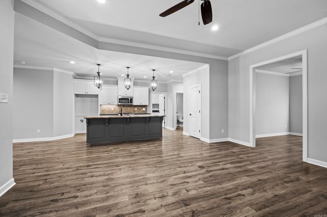 9824 Oak Forest Lane, Sherwood, AR 72120