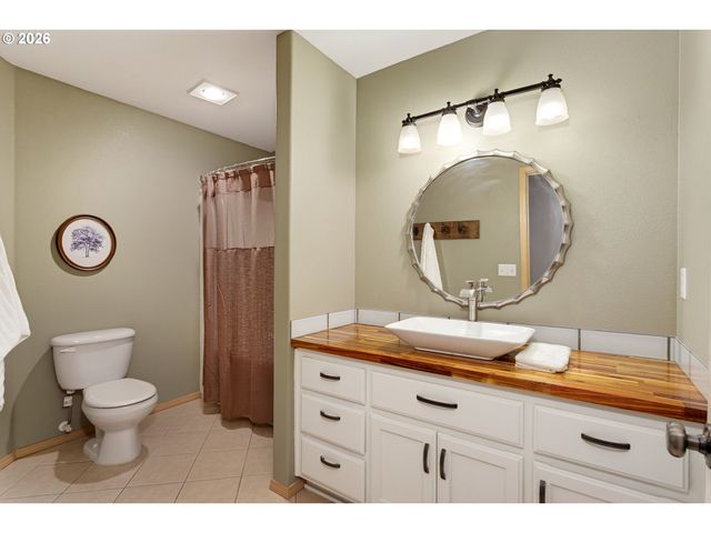 34602 Ne 49TH Pl, La Center, WA 98629