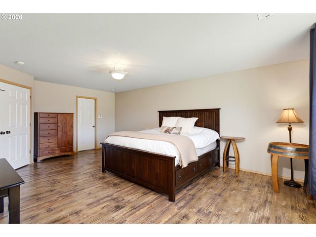 34602 Ne 49TH Pl, La Center, WA 98629