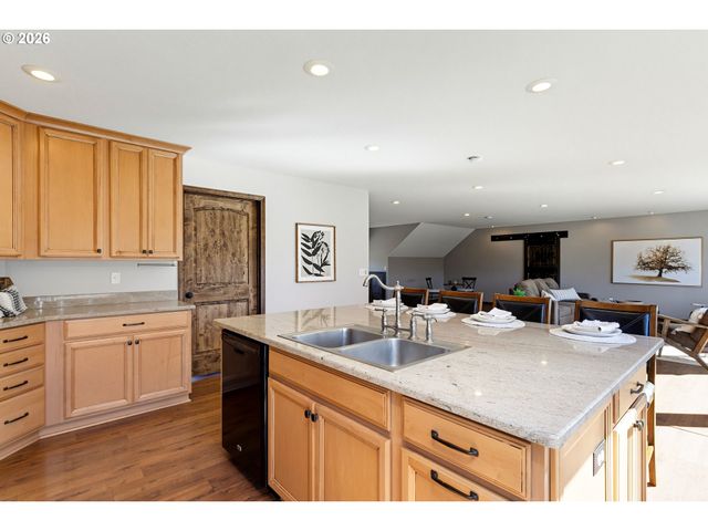 34602 Ne 49TH Pl, La Center, WA 98629