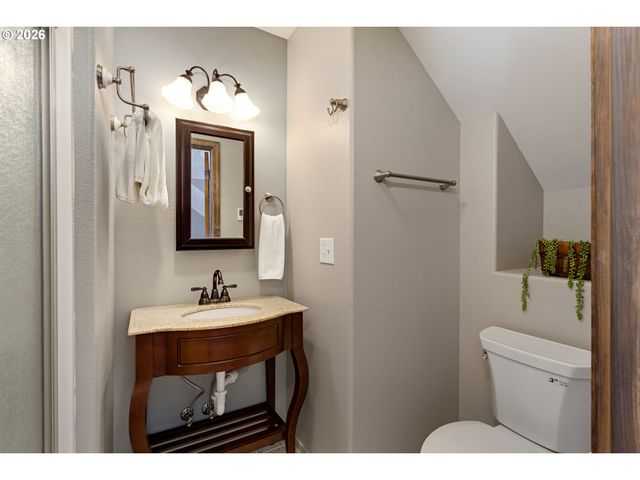 34602 Ne 49TH Pl, La Center, WA 98629