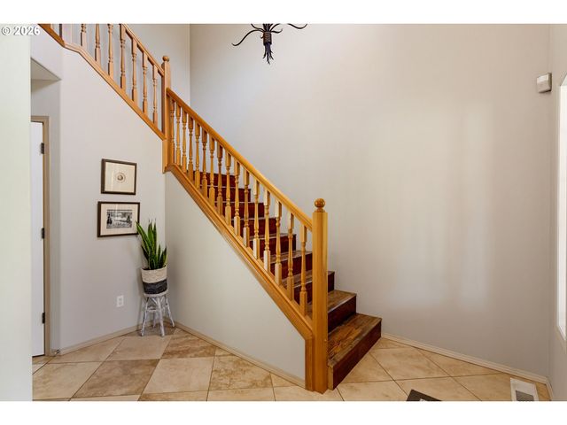 34602 Ne 49TH Pl, La Center, WA 98629