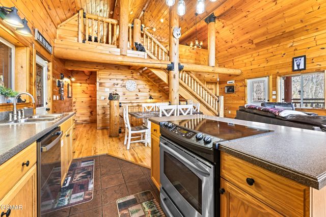 2971 Drue Fox Way, Sevierville, TN 37862