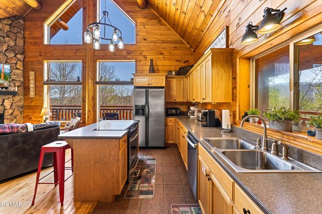 2971 Drue Fox Way, Sevierville, TN 37862