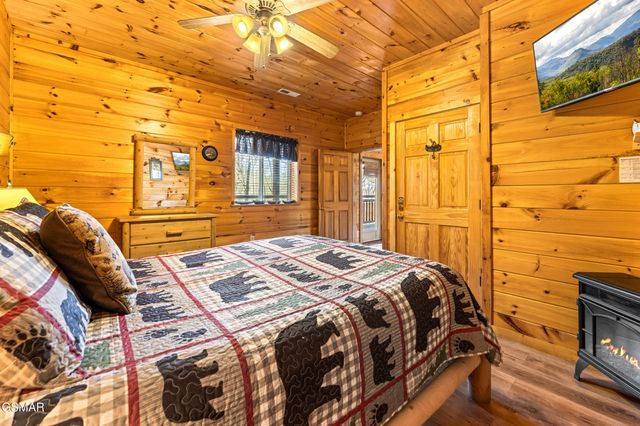 2971 Drue Fox Way, Sevierville, TN 37862