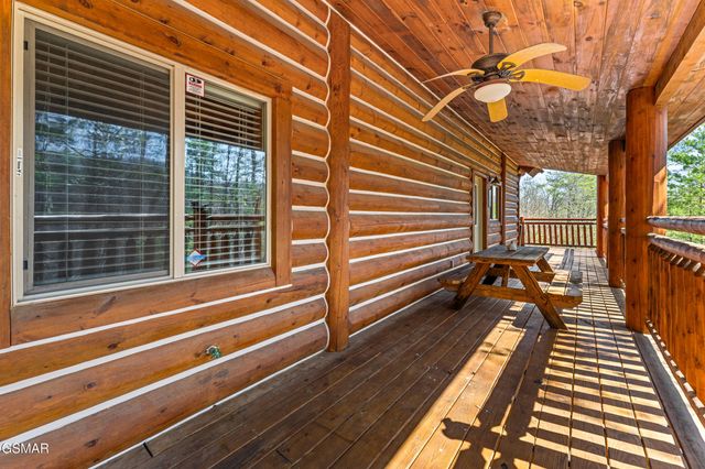 2971 Drue Fox Way, Sevierville, TN 37862