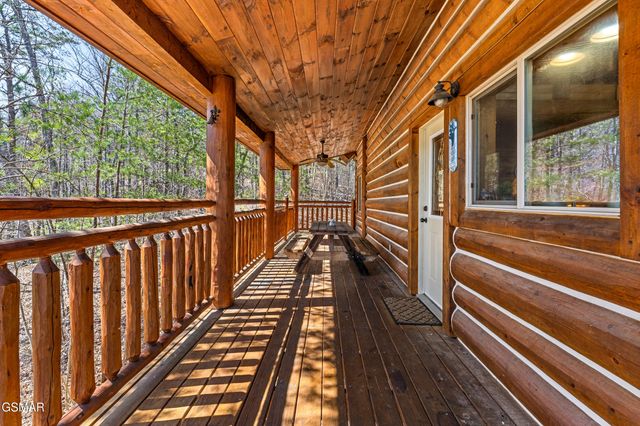 2971 Drue Fox Way, Sevierville, TN 37862