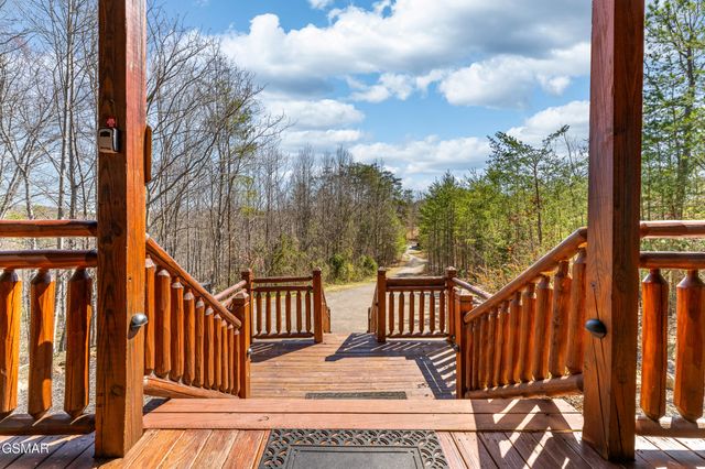 2971 Drue Fox Way, Sevierville, TN 37862