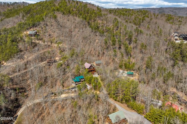 2971 Drue Fox Way, Sevierville, TN 37862