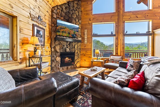 2971 Drue Fox Way, Sevierville, TN 37862