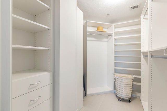 1551 N Flagler Drive 711, West Palm Beach, FL 33401