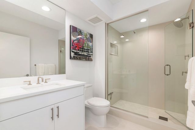 1551 N Flagler Drive 711, West Palm Beach, FL 33401