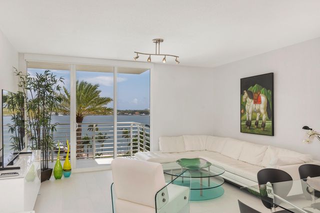 1551 N Flagler Drive 711, West Palm Beach, FL 33401