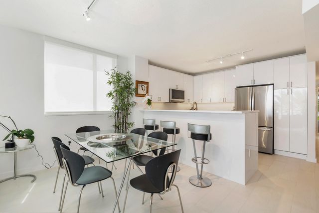 1551 N Flagler Drive 711, West Palm Beach, FL 33401