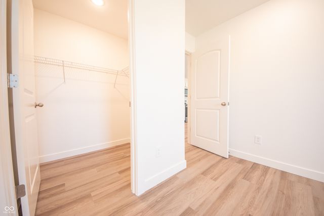 1592 W Paula Drive, Columbus, IN 47201