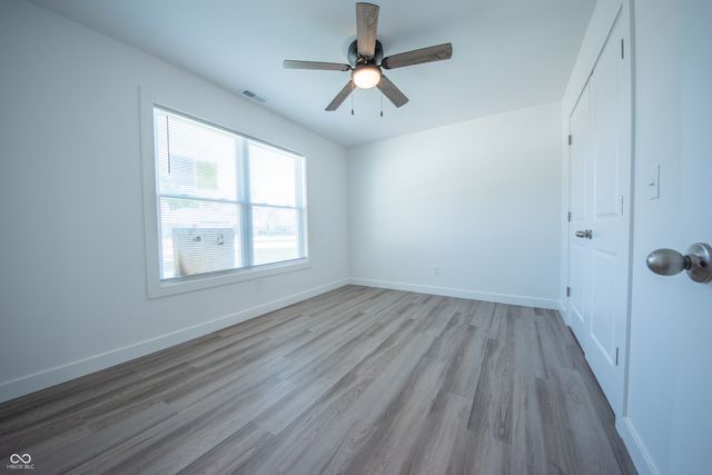 1592 W Paula Drive, Columbus, IN 47201