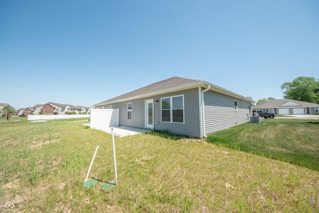 1592 W Paula Drive, Columbus, IN 47201