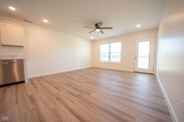 1592 W Paula Drive, Columbus, IN 47201