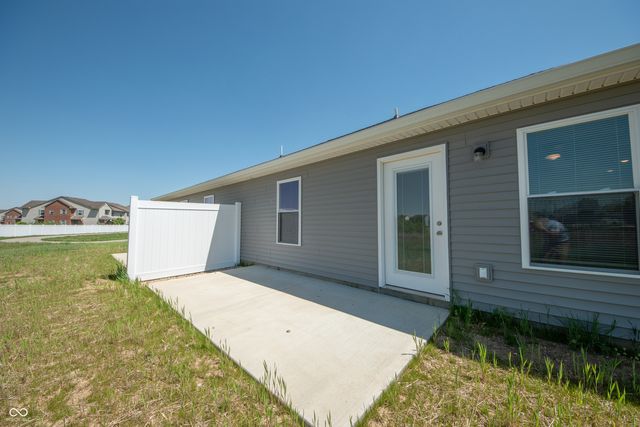1592 W Paula Drive, Columbus, IN 47201